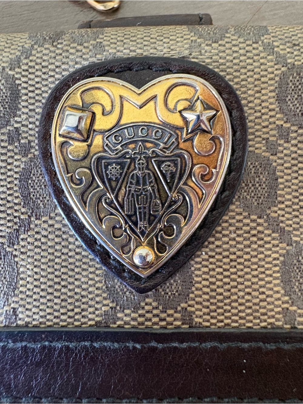 Vintage Gucci GG Monogram Heart Crest Continental Wallet Chain Box - Picture 2 of 7